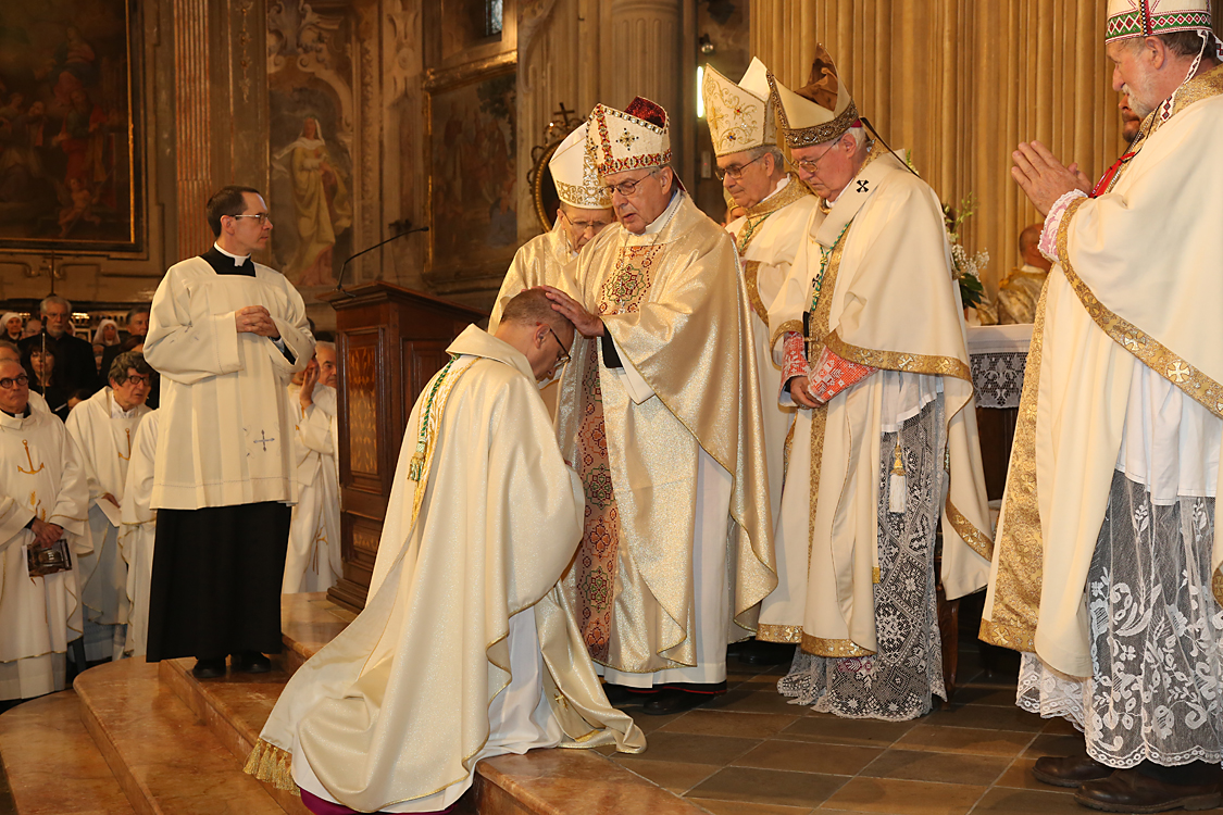Monsignor Marco Prastaro Vescovo di Asti_244.jpg